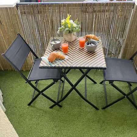 Moderne Wifi Fibre Et Parking Prive Gratuit Avec Balcon Et Ascenseur Appartamento
