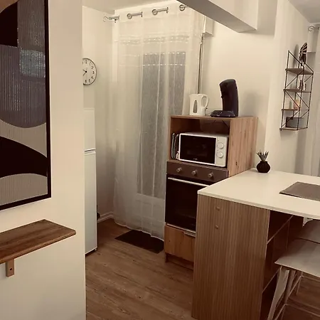 Moderne Wifi Fibre Et Parking Privé Gratuit Avec Balcon Et Ascenseur Appartamento Niort