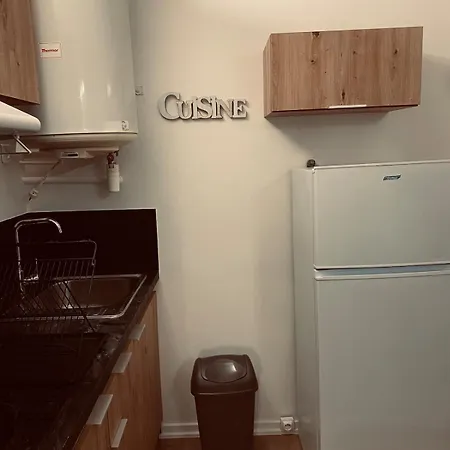 Moderne Wifi Fibre Et Parking Prive Gratuit Avec Balcon Et Ascenseur Appartement *