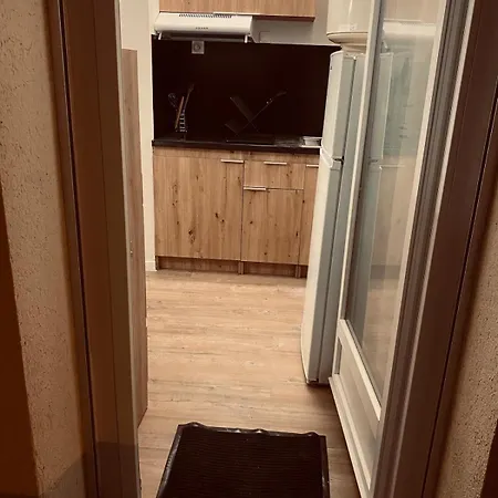 Appartamento Moderne Wifi Fibre Et Parking Prive Gratuit Avec Balcon Et Ascenseur *