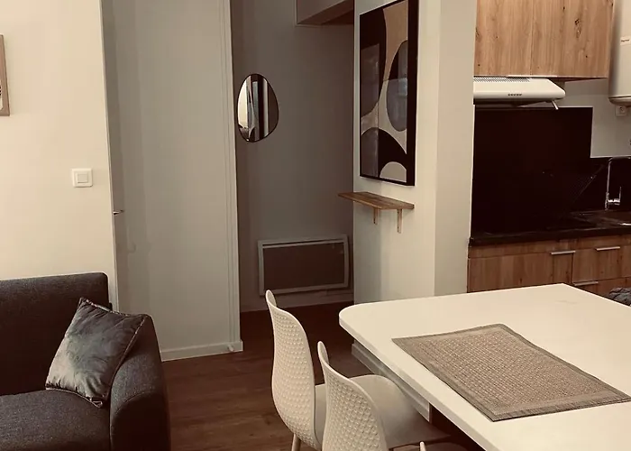 Moderne Wifi Fibre Et Parking Privé Gratuit Avec Balcon Et Ascenseur Apartamento *
